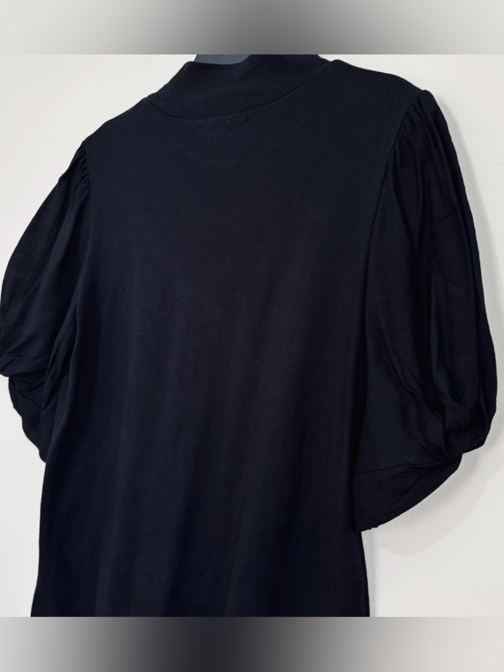 Sanctuary minimalist base layer black mock neck puff pleated short sleeve Tee M - Picture 10 of 16